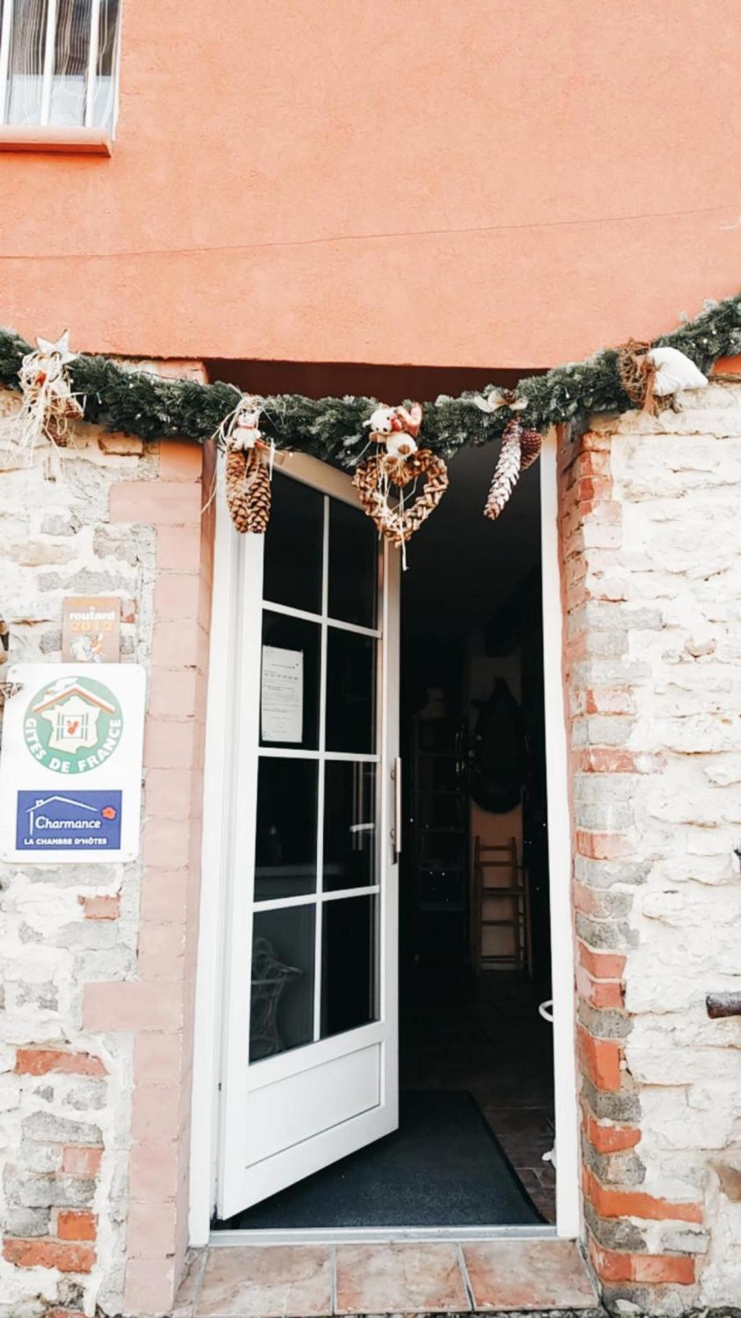 Chambres D'Hotes Les Hirondelles Gaubiving エクステリア 写真